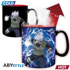 Duży kubek zmieniający kolor Naruto Shippuden - Kakashi/Itachi (460 ml)