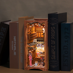 Model do składania Book Nook - Under The Sakura Tree