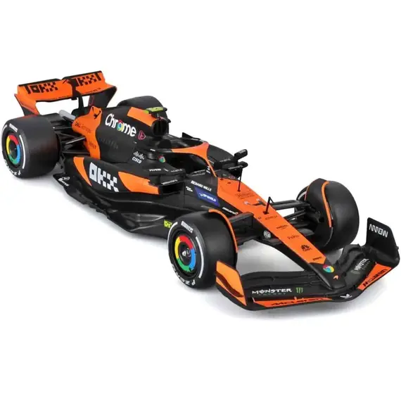 Model pojazdu z figurką Formuła 1 Bburago 1/24 - McLaren MCL38 z figurką Lando Norris- Zdjęcie 2