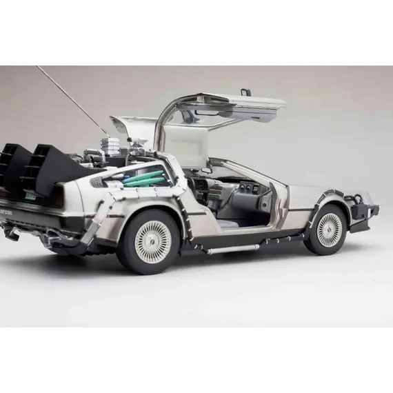 Model samochodu Powrót do przyszłości 1/18 - Time Machine- Zdjęcie 4