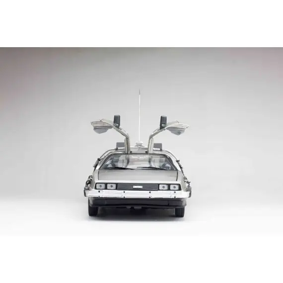 Model samochodu Powrót do przyszłości 1/18 - Time Machine- Zdjęcie 3