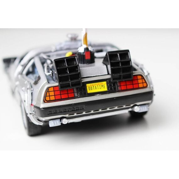 Model Back to the Future II 1/24 81 DeLorean LK Coupe- Zdjęcie 3