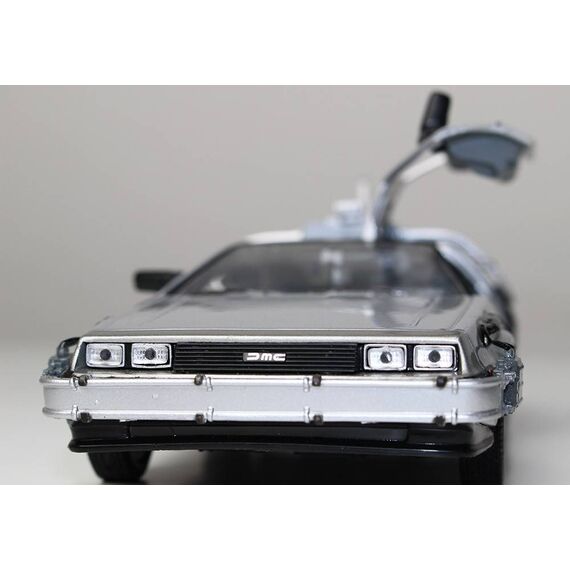 Model Back to the Future II 1/24 81 DeLorean LK Coupe- Zdjęcie 8