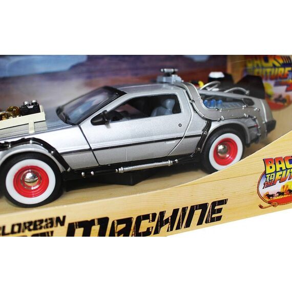 Model Powrót do przyszłości III 1/24 DeLorean LK Coupe- Zdjęcie 2