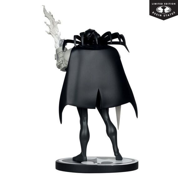 Figurka DC Direct Batman: Black & White 1/10 - Azrael (by Joe Quesada)- Zdjęcie 2