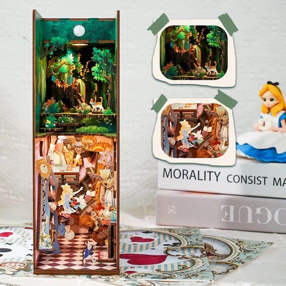 Drewniany model do sklejania Tonecheer Book Nook - Alice in Wonderland- Zdjęcie 2