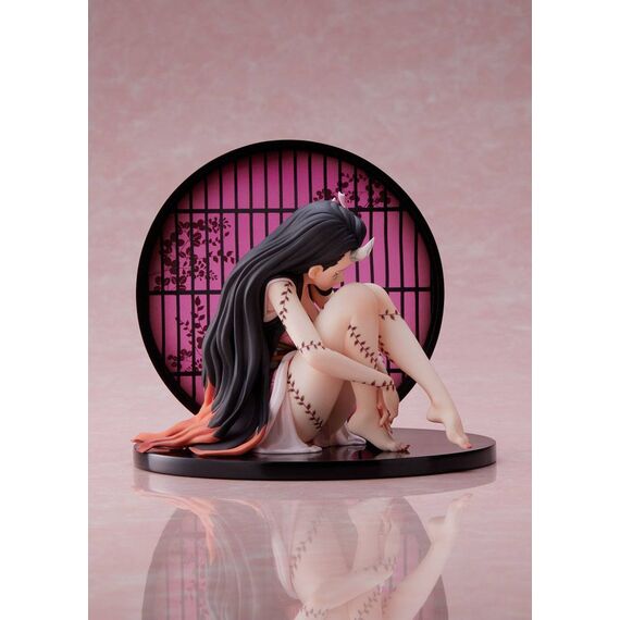 Figurka Demon Slayer: Kimetsu no Yaiba 1/8 Entertainment District Arc Nezuko Kamado (Demon Form Advancing Version)- Zdjęcie 4