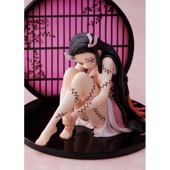 Figurka Demon Slayer: Kimetsu no Yaiba 1/8 Entertainment District Arc Nezuko Kamado (Demon Form Advancing Version)- Zdjęcie 6