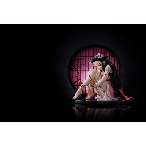 Figurka Demon Slayer: Kimetsu no Yaiba 1/8 Entertainment District Arc Nezuko Kamado (Demon Form Advancing Version)- Zdjęcie 9