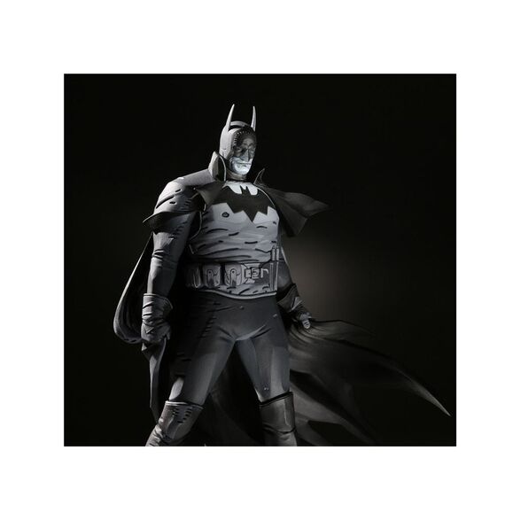 Figurka Batman Black & White - Batman by Mike Mignola- Zdjęcie 2