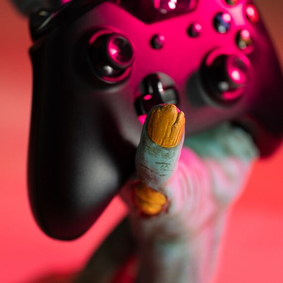 Figurka podstawka Gameration - One More Life (Ręka Zombie)- Zdjęcie 6