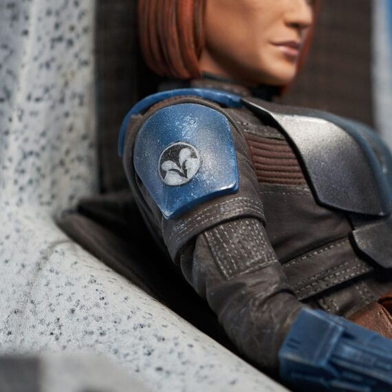 Figurka Star Wars: The Mandalorian Premier Collection 1/7 - Bo-Katan Kryze on Throne- Zdjęcie 14