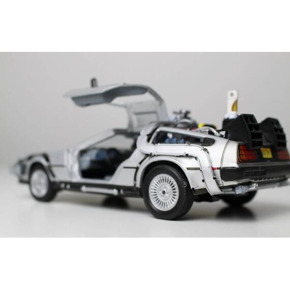 Model Back to the Future II 1/24 81 DeLorean LK Coupe- Zdjęcie 13