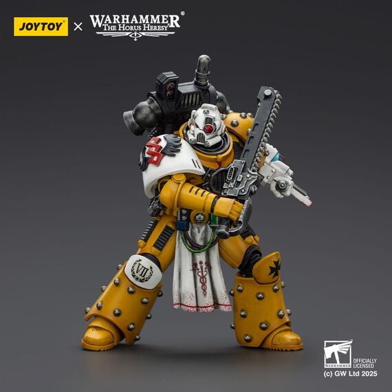 Figurka Warhammer Herezja Horusa 1/18 - Imperial Fists Legion Apothecary- Zdjęcie 9