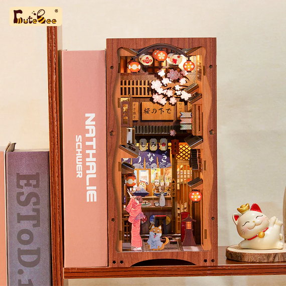 Model do składania Book Nook - Under The Sakura Tree- Zdjęcie 3