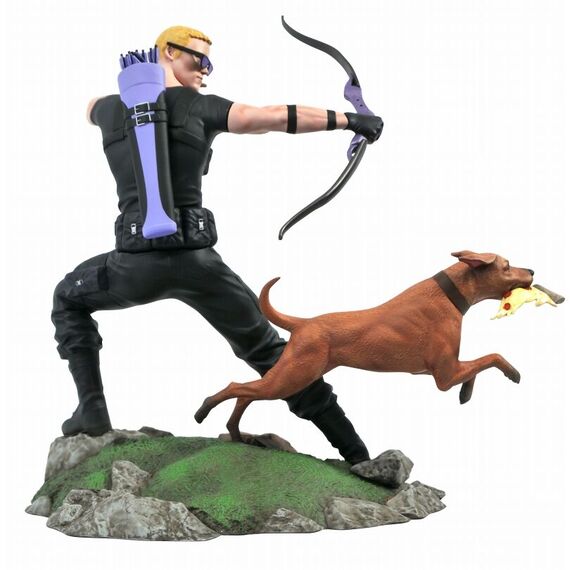 Figurka Marvel Gallery - Hawkeye & Dog 23cm- Zdjęcie 2