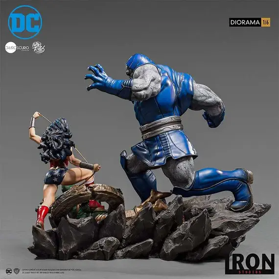 Figurka DC Comics Diorama 1/6 - Wonder Woman vs. Darkseid- Zdjęcie 3
