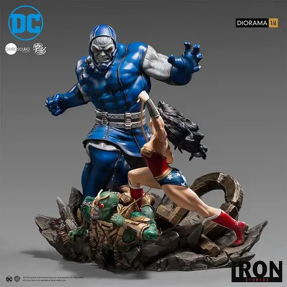 Figurka DC Comics Diorama 1/6 - Wonder Woman vs. Darkseid- Zdjęcie 2