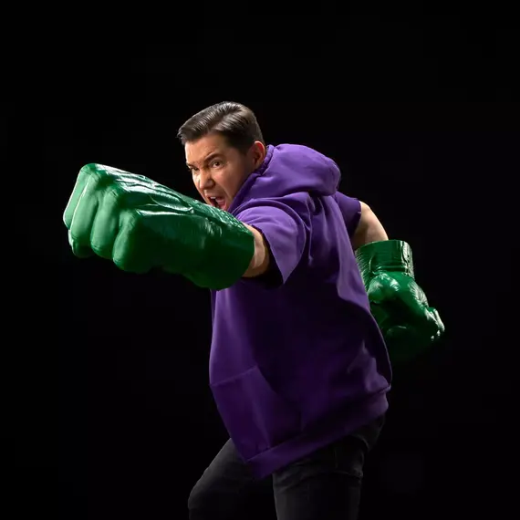 Replika elektroniczna Marvel Legends (The Incredible Hulk) 1/1 - Pięści Hulka- Zdjęcie 9