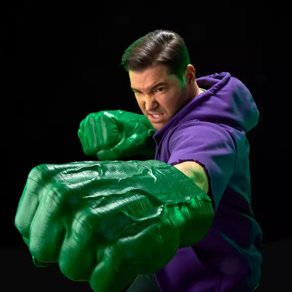 Replika elektroniczna Marvel Legends (The Incredible Hulk) 1/1 - Pięści Hulka- Zdjęcie 8
