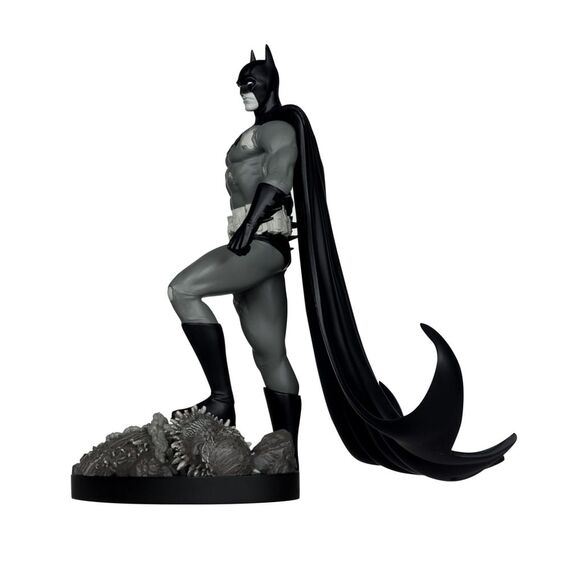 Figurka DC Direct 1/10 - Dark Crisis Black and White Batman (by Bjorn Barends)- Zdjęcie 3