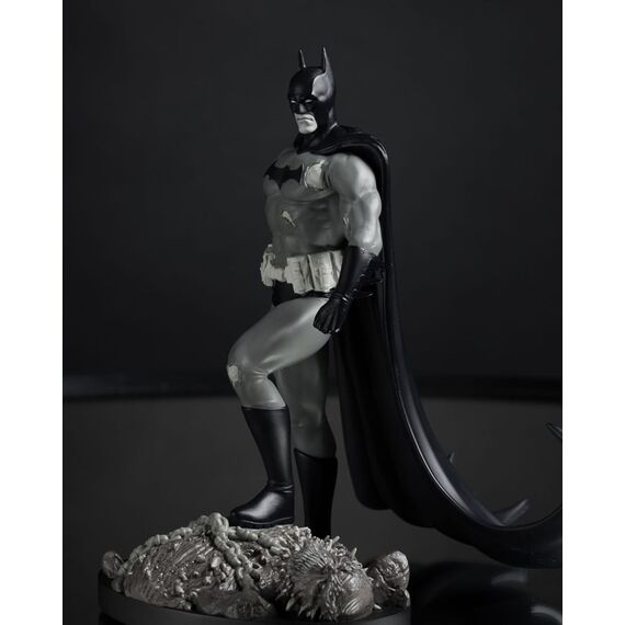 Figurka DC Direct 1/10 - Dark Crisis Black and White Batman (by Bjorn Barends)- Zdjęcie 9
