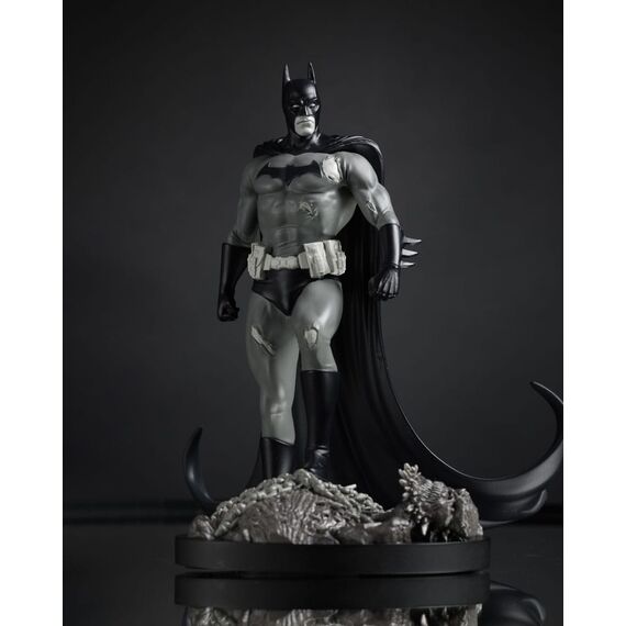 Figurka DC Direct 1/10 - Dark Crisis Black and White Batman (by Bjorn Barends)- Zdjęcie 11