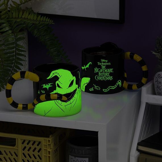 Kubek świecący w ciemności Miasteczko Halloween - Oogie Boogie (300 ml)- Zdjęcie 4
