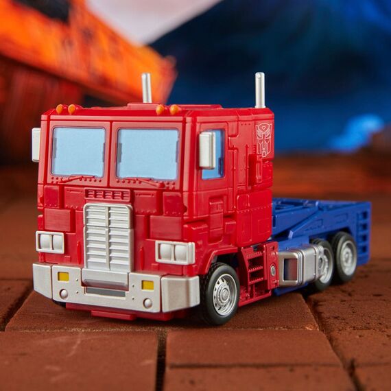 Figurka The Transformers: The Movie Studio Series Commander Class - Optimus Prime- Zdjęcie 15