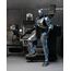 Figurka RoboCop Ultimate - Battle Damaged RoboCop with Chair- Zdjęcie 19
